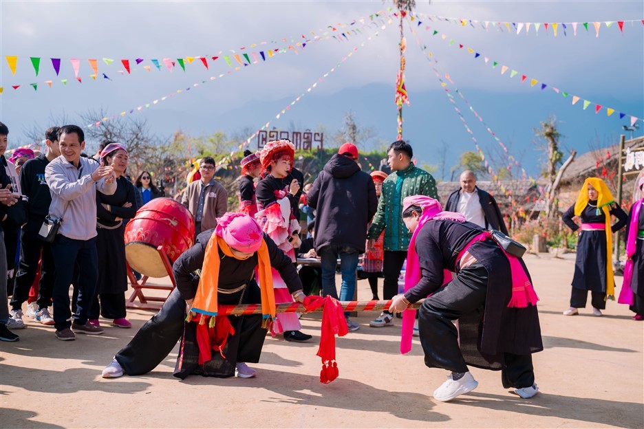 Tới Fansipan trải nghiệm mỗi tuần một lễ hội của người dân tộc bản địa - Ảnh 6.