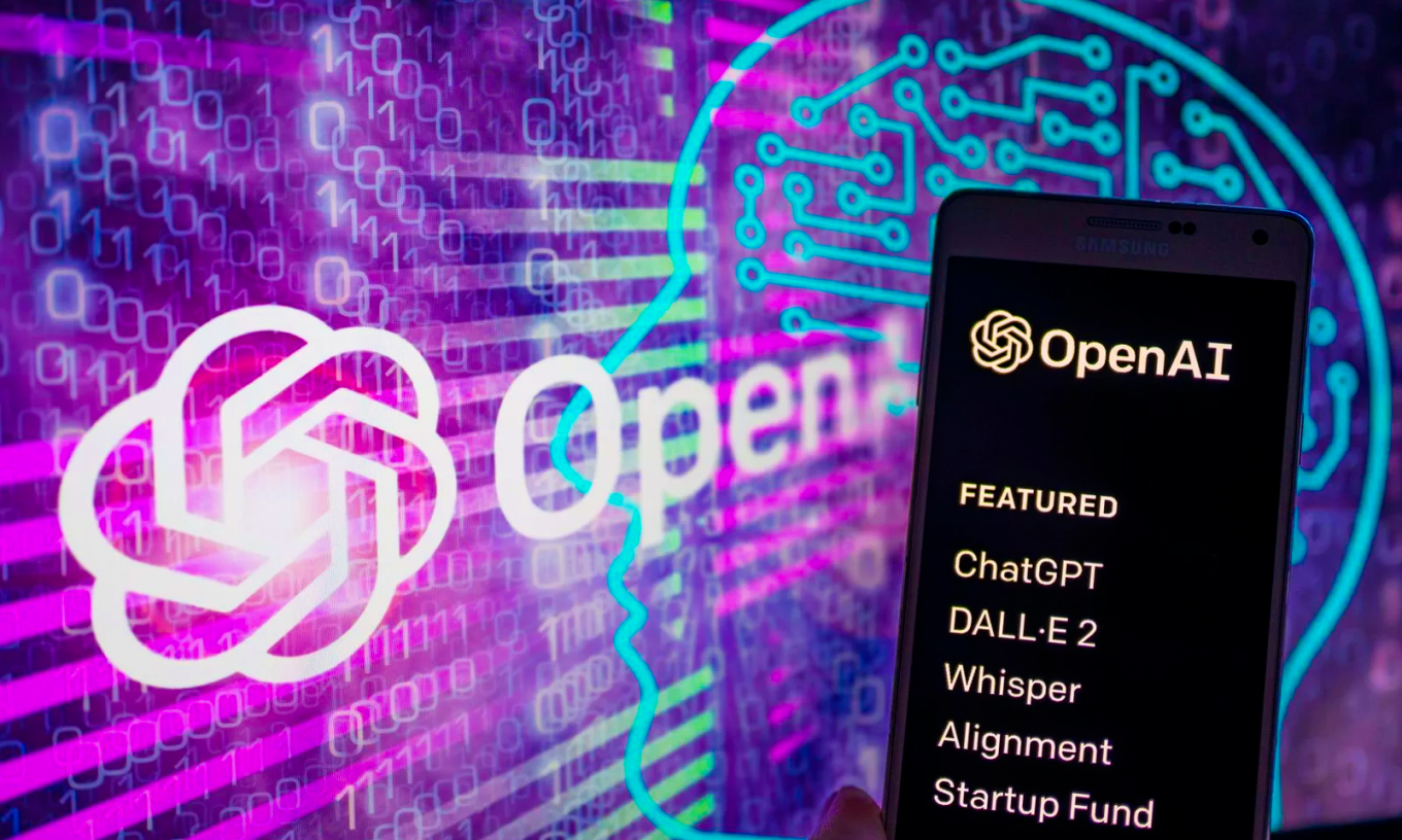 Logo OpenAI và một số sản phẩm của công ty hiển thị trên một chiếc smartphone. Ảnh: Reuters