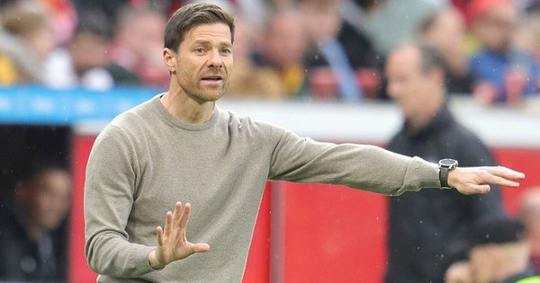 Tin mới nhất từ Sky Germany, Bayer Leverkusen đang chuẩn bị cho sự ra đi của HLV Xabi Alonso vào mùa hè năm sau. Hợp đồng hiện tại của Alonso sẽ hết hạn vào năm 2026 nhưng nhà vô địch Đức đã tiến hành tìm kiếm người kế nhiệm.